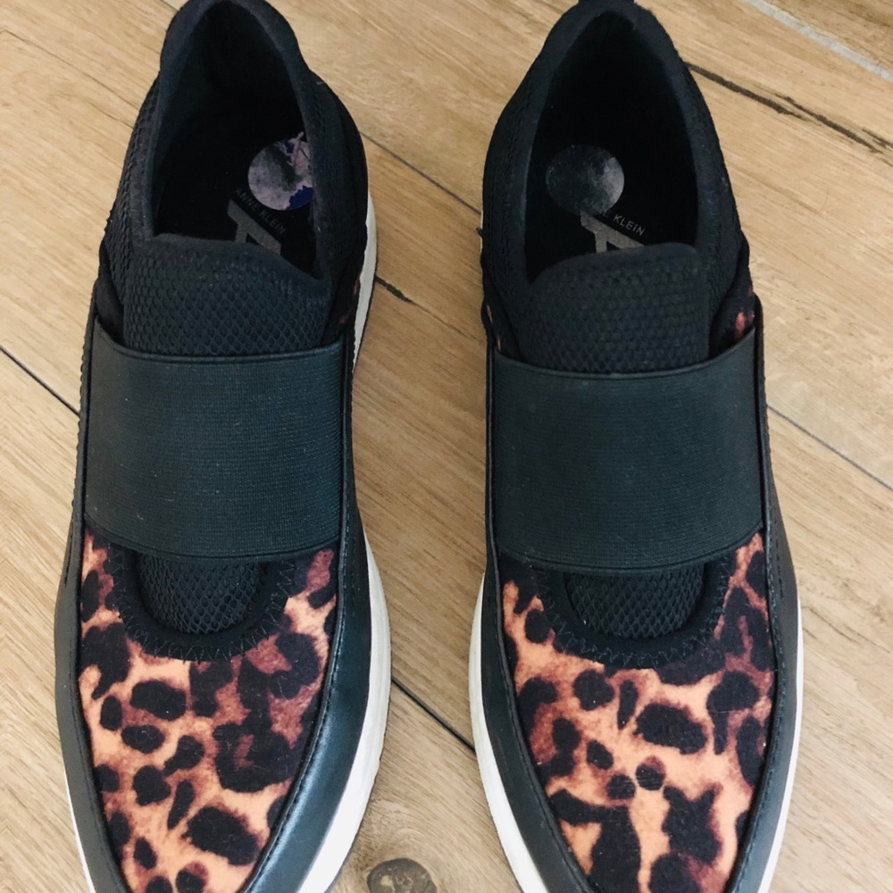 Anne Klein Sport Leopard Sneakers Sz 8.5